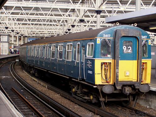 South West Trains 423417, Waterloo03