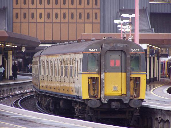 South Eastern 423447. London Bridge