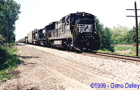 Norfolk Southern #8643 leads the eastbound 310