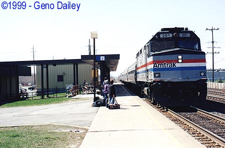 Amtrak #291 Leads the Eastbound Maple Leaf on Track #2