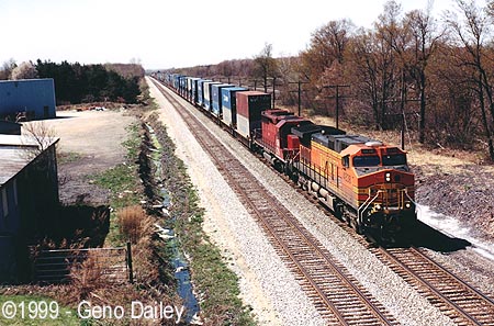 BNSF #4838 leads NS Train 366