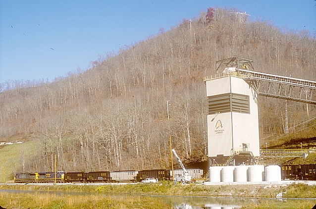 CSX 416-777starting to load a long unit train at Mingo-Logan Coal Company's Mountain Laurel Mine near Sharples.