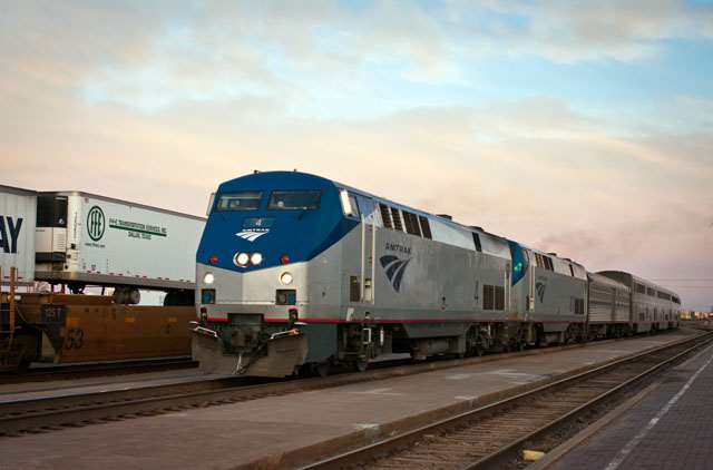 Eastbound Chief at Winslow