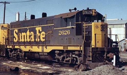 rebuilt F7 locomotive  train railroad postcard Yellowbonnet Santa Fe CF7