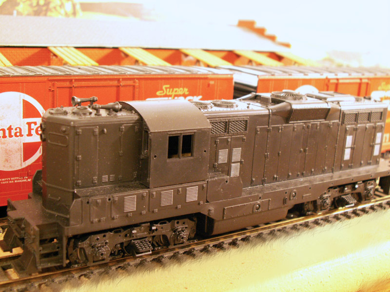 This model started off as an undecorated Athearn Blue Box Kit