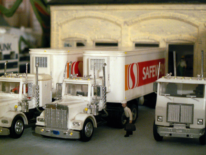 These Safeway trucks by Herpa have refrigeration units and fuel tanks by A-Line 
