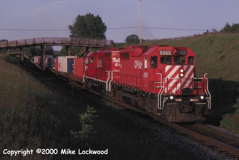 CP 5555 and SLH 5542 June 20/99 @ 19:40