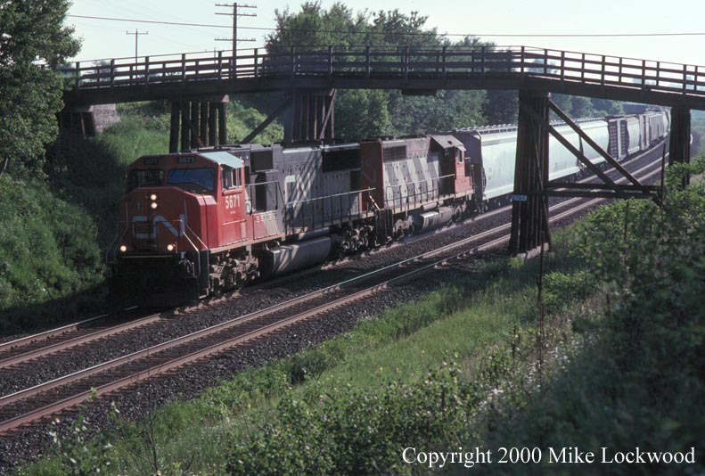 CN 5671 and 5060 June 13/99