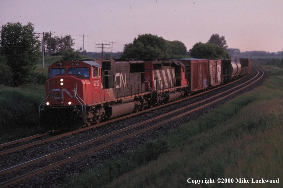 CN 5722 and 5000