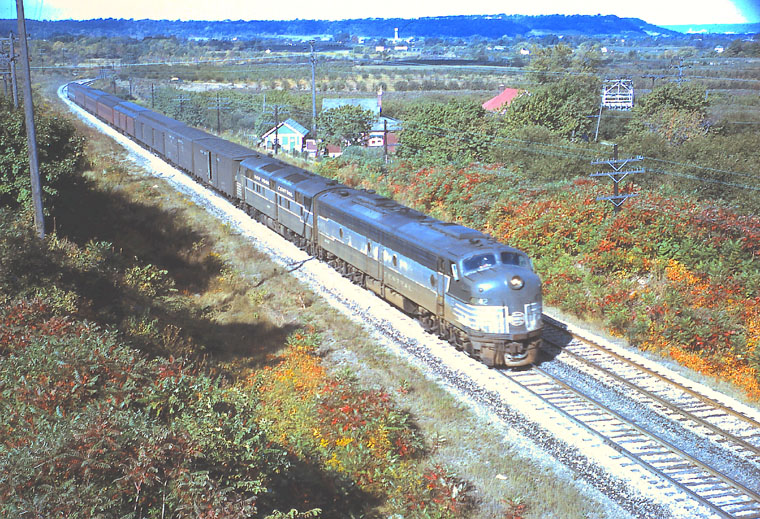 NYC, Fairborn, Ohio, 1956, Northbound New York Central trai…