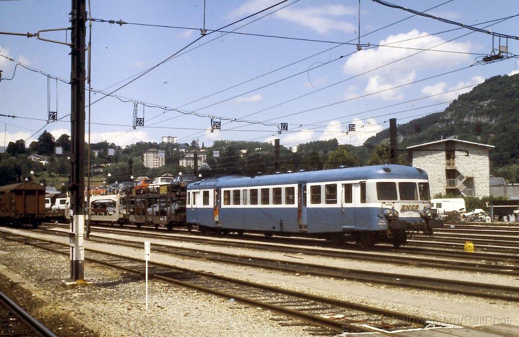 0144-0005.jpg - SNCF X 2916 / Chambéry 19.7.1987