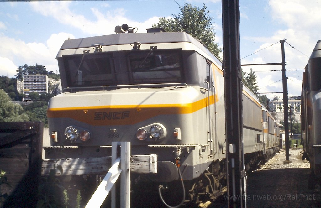 0144-0020.jpg - SNCF CC 6568 / Chambéry 19.7.1987