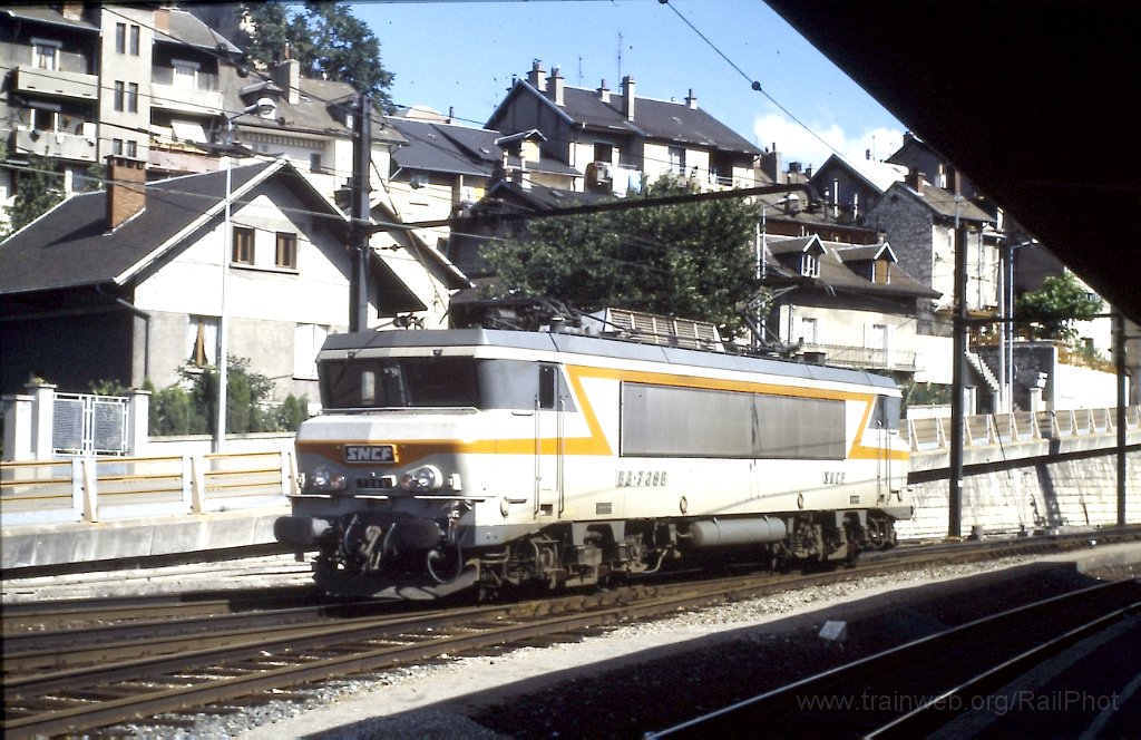 0144-0023.jpg - SNCF BB 7286 / Chambéry 19.7.1987