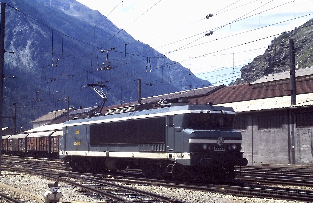0145-0028s.jpg - SNCF CC 6545 / Modane 20.7.1987