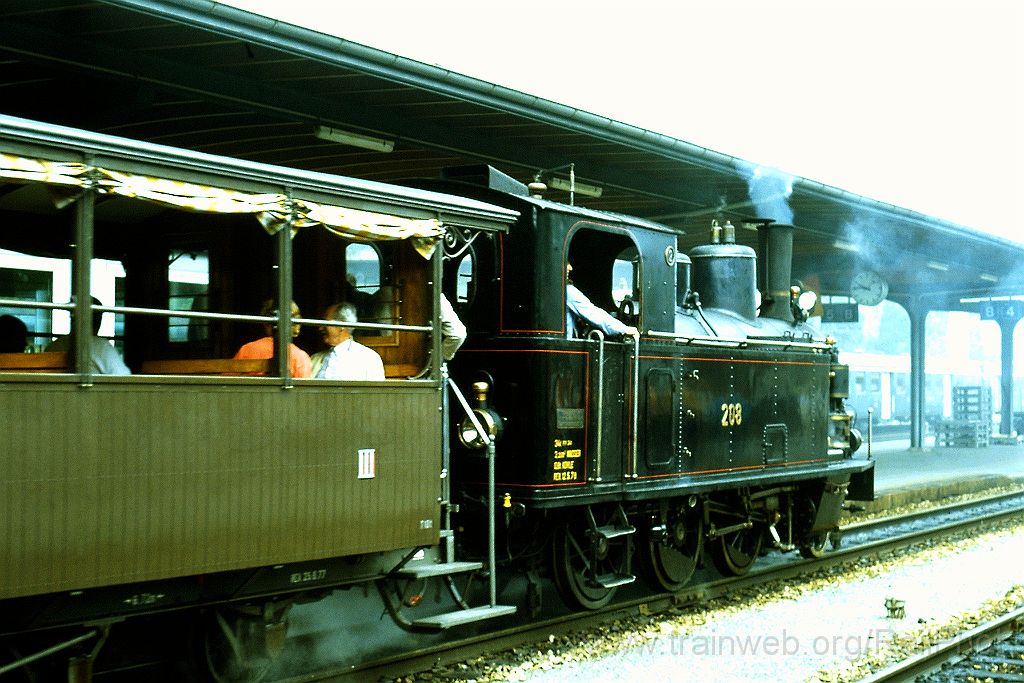 0197-0004-s.jpg - SBB-Brünig G 3/4 203 / Interlaken-Ost 20.8.1988