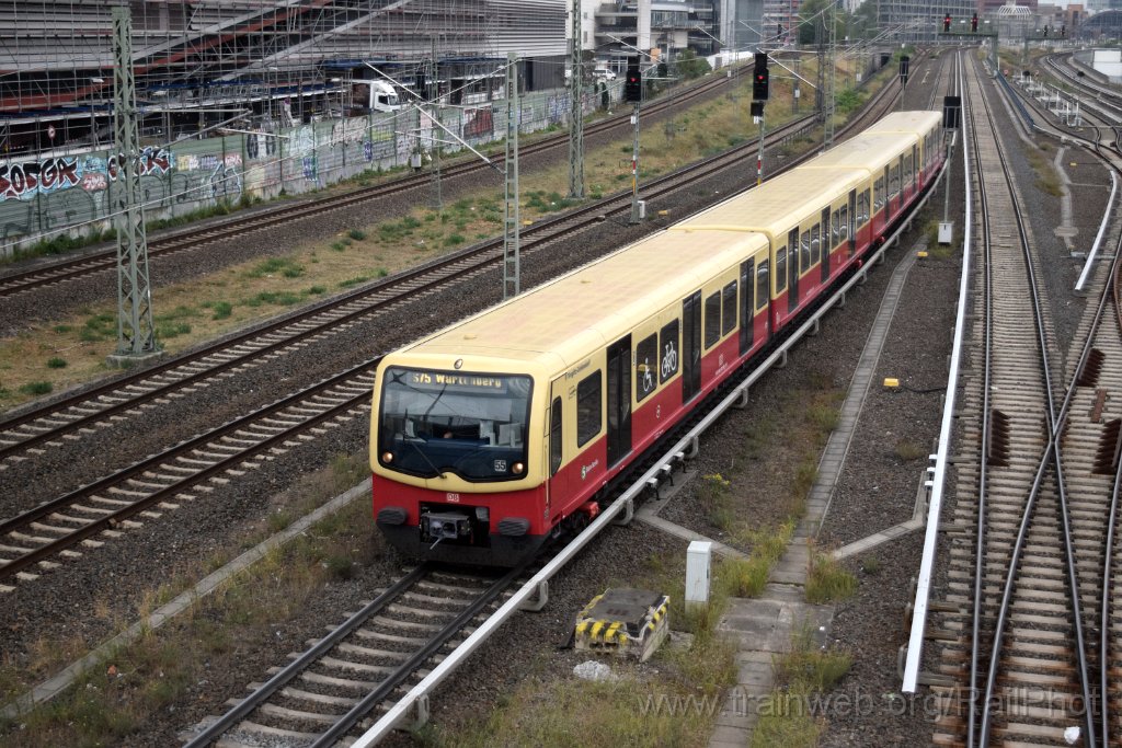 9382-0010-240924.jpg - DBAG 481.397-8 "Steglitz-Zehlendorf" / Berlin (Warschauer Brücke) 24.9.2024