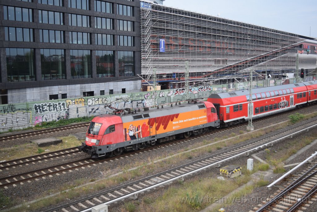 9382-0035-240924.jpg - DBAG 182.020-8 "Meine Ziele auch beruflich zu erreichen" / Berlin (Warschauer Brücke) 24.9.2024