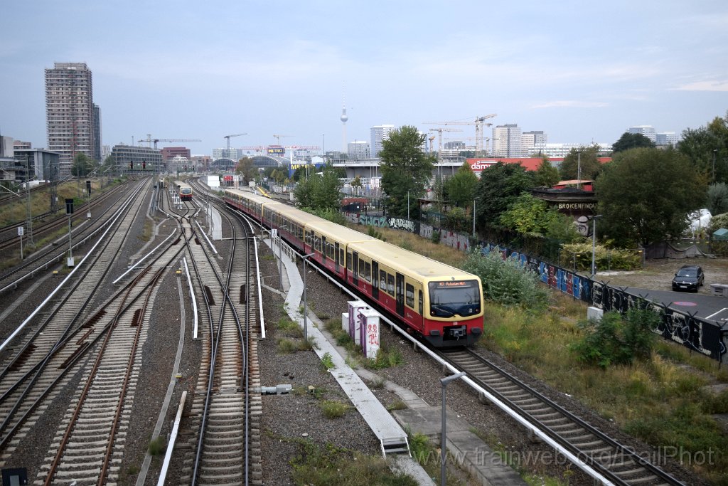 9383-0022-240924.jpg - DBAG 481.185-7 / Berlin (Warschauer Brücke) 24.9.2024