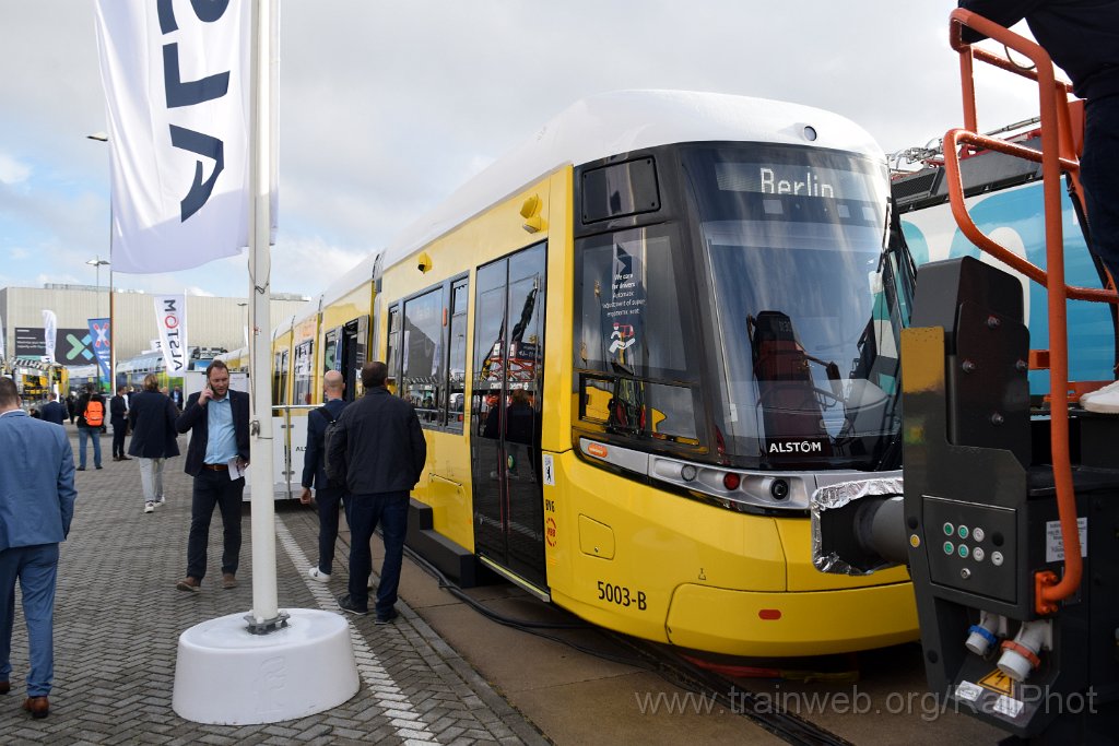 9387-0033-240924.jpg - BVG Flexcity XLZ 5003-B / Berlin Messe (Innotrans) 24.9.2024