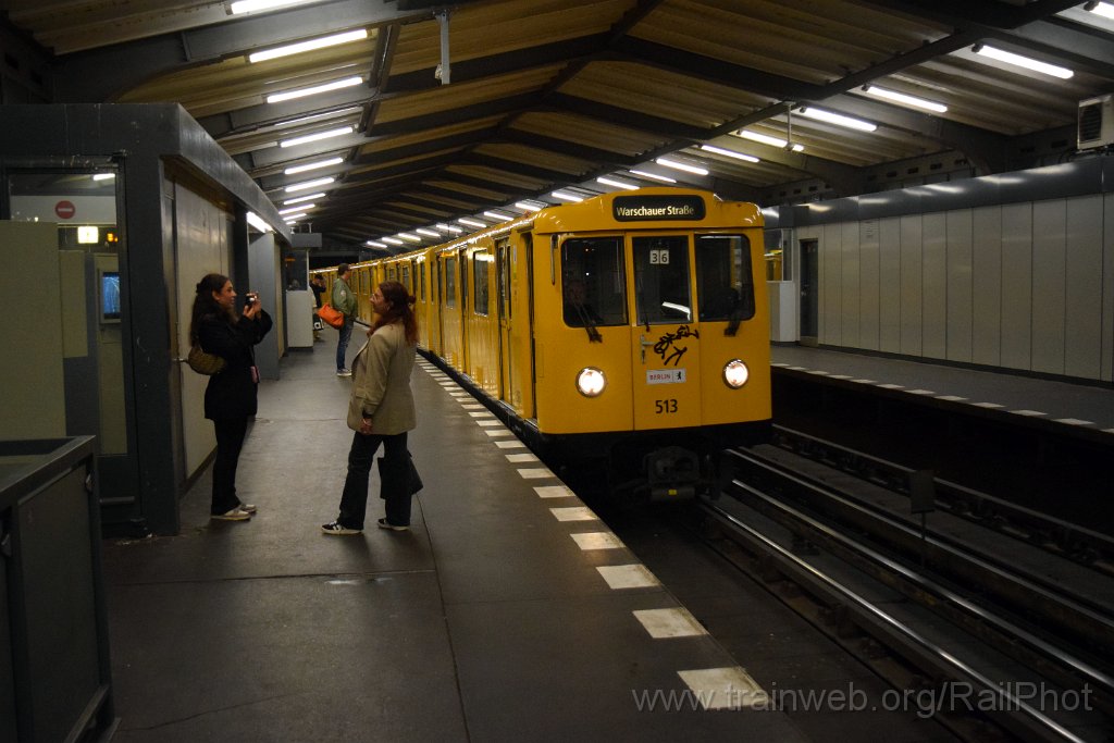 9389-0030-240924.jpg - BVG A3E 513 / Möckernbrücke 24.9.2024