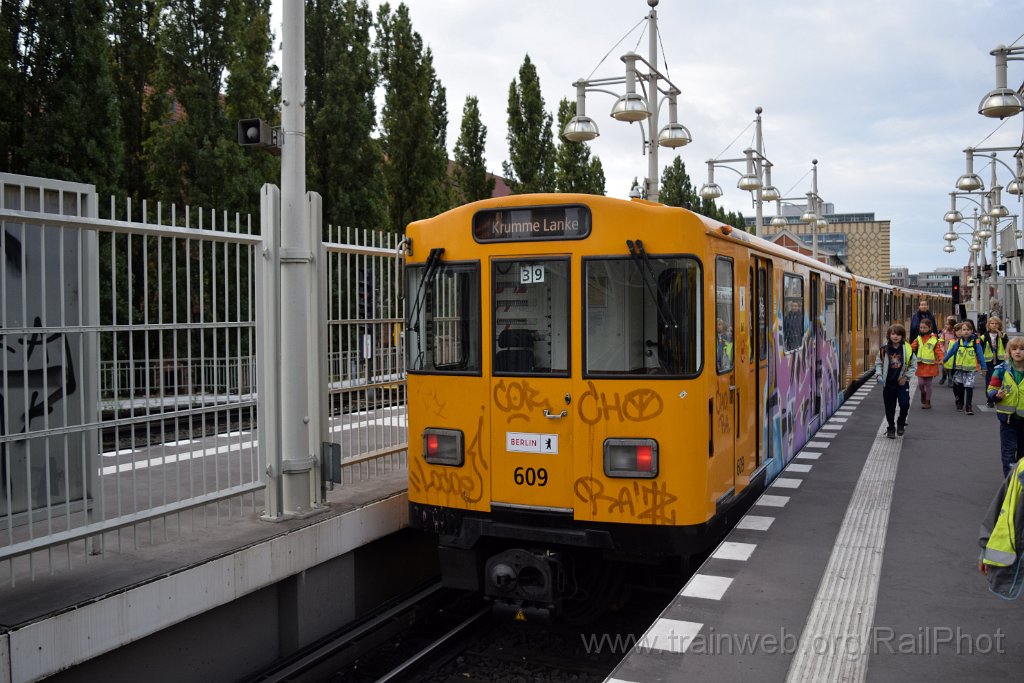 9390-0040-250924.jpg - BVG A3L 92 609 / Warschauer Strasse 25.9.2024