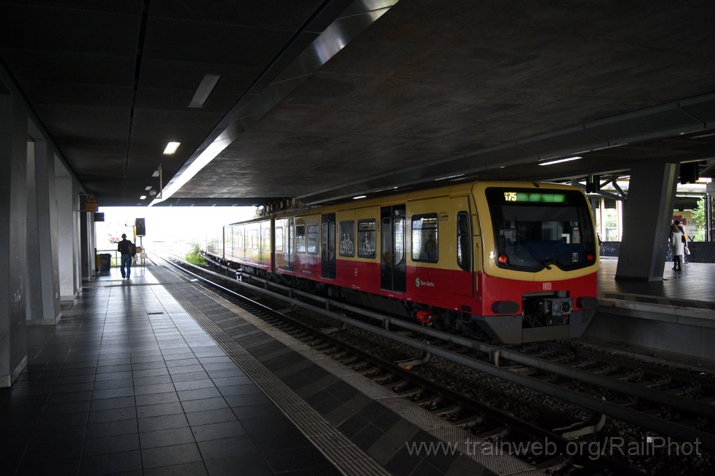 9391-0017-250924.jpg - DBAG 481.370-5 / Berlin Warschauer Strasse 25.9.2024