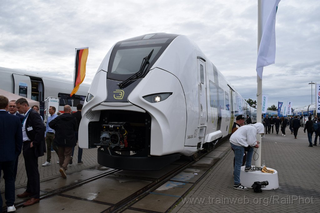 9394-0043-250924.jpg - Siemens 3464.004 "Smart" / Berlin Messe (Innotrans) 25.9.2024