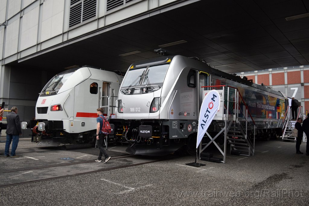 9396-0006-250924.jpg - DBAG 105.019 + Akiem 188.012 "Rail beyond bounds" / Berlin Messe (Innotrans) 25.9.2024