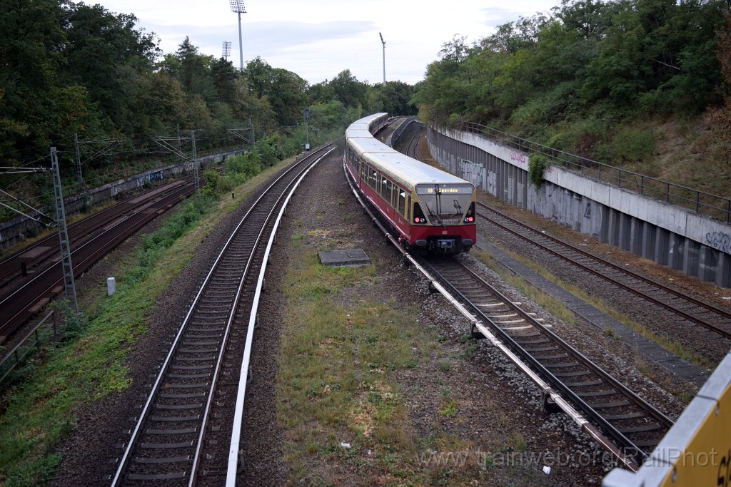 9396-0048-250924.jpg - DBAG 480.085-0 / Berlin Messe Süd (Eichkamp) 25.9.2024