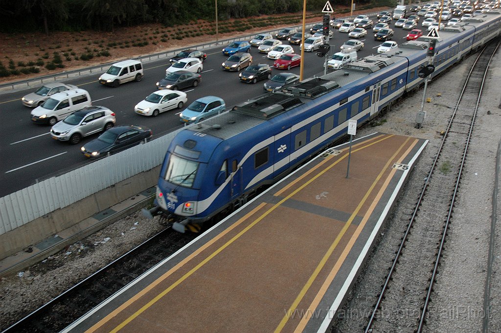3484-0008-210115.jpg - IR DVT 811 / Tel-Aviv (Ya'akov Dori bridge) 21.1.2015