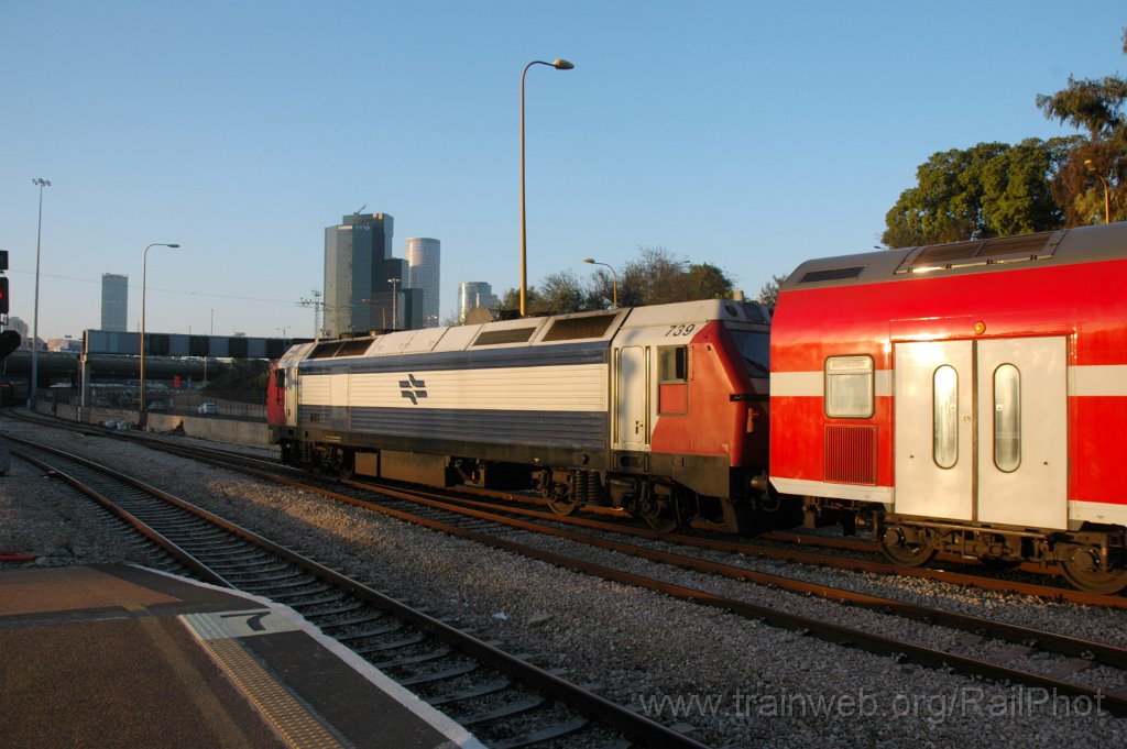 3485-0031-220115.jpg - IR JT42BW 739 / Tel-Aviv Savidor center 22.1.2015