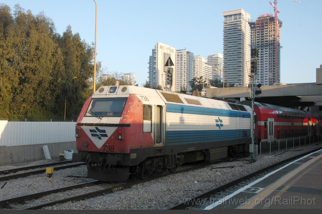 3486-0005-220115.jpg - IR JT42BW 738 / Tel-Aviv Savidor center 22.1.2015