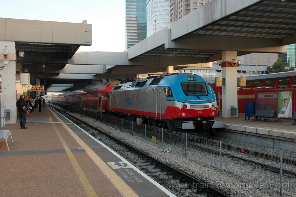 3486-0023-220115.jpg - IR Euro 3200 1301 / Tel-Aviv Savidor center 22.1.2015