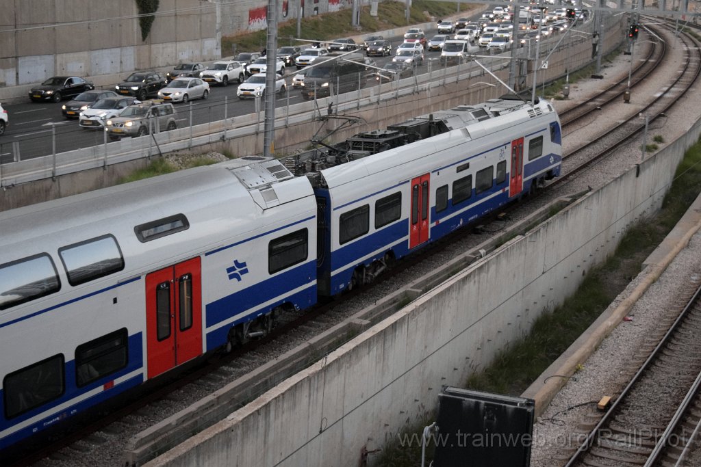 10204-0008-150226.jpg - IR DDEMU 6222 (94 95 0006 222-7 IL-IR) / Tel-Aviv (Yitzhak Sadeh bridge) 15.2.2026