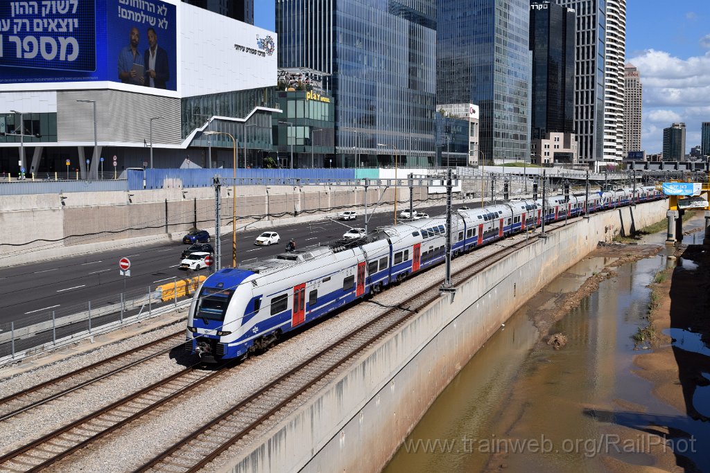 10227-0030-270226.jpg - IR DDEMU 6321 (94 95 0006 321-7 IL-IR) / Tel-Aviv (Yehuda and Noah Moses bridge) 27.2.2026