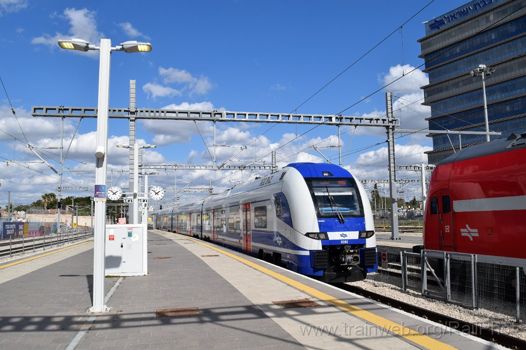 10233-0046-270226.jpg - IR DDEMU 6382 (94 95 0006 382-9 IL-IR) / Lod 27.2.2026