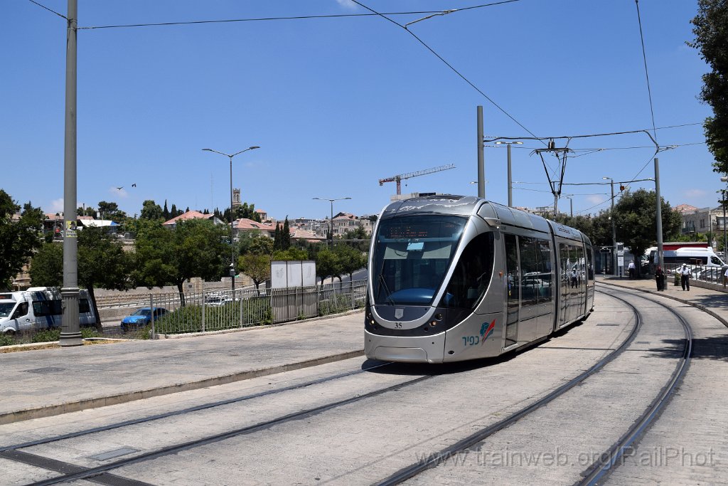 10373-0023-030726.jpg - Kfir Citadis 302 Nr. 35 + Citadis 302 Nr. 30 / Damascus gate 3.7.2026