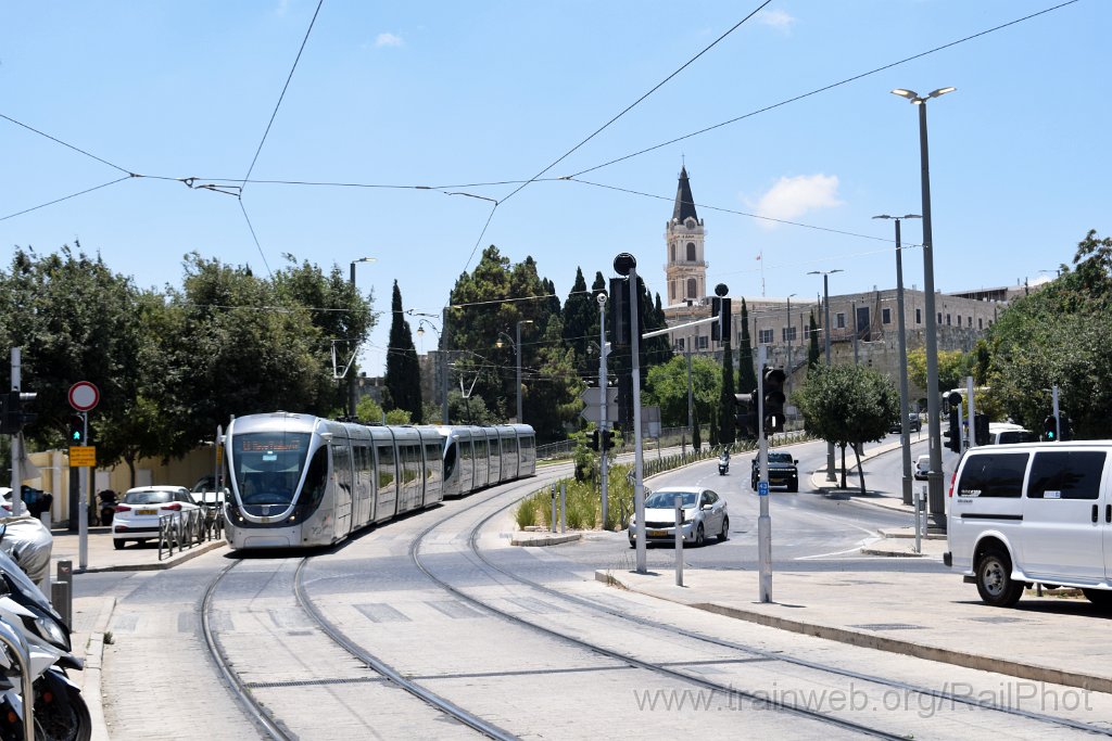 10373-0050-030726.jpg - Kfir Citadis 302 Nr. 45 + Citadis 302 Nr. 45 / Damascus gate 3.7.2026