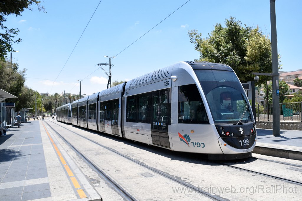 10375-0021-030726.jpg - Kfir Urbos 100 No.132 + Urbos 100 No.136 / Damascus gate 3.7.2026