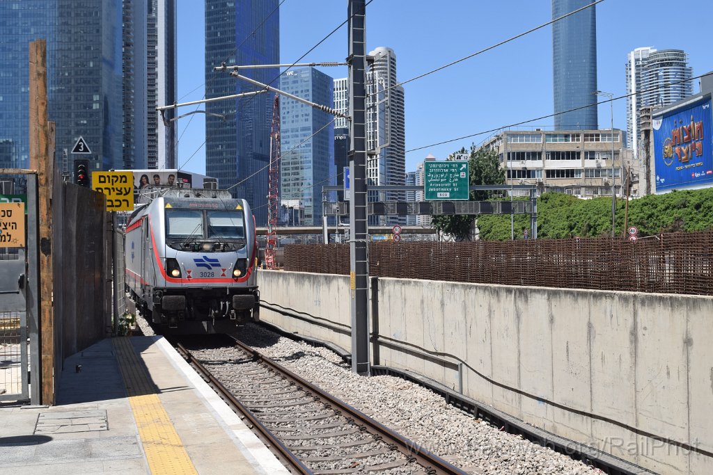 10384-0027-100726.jpg - IR 3028 (91 95 0003 028-4 IL-IR) / Tel-Aviv HaShalom 10.7.2026