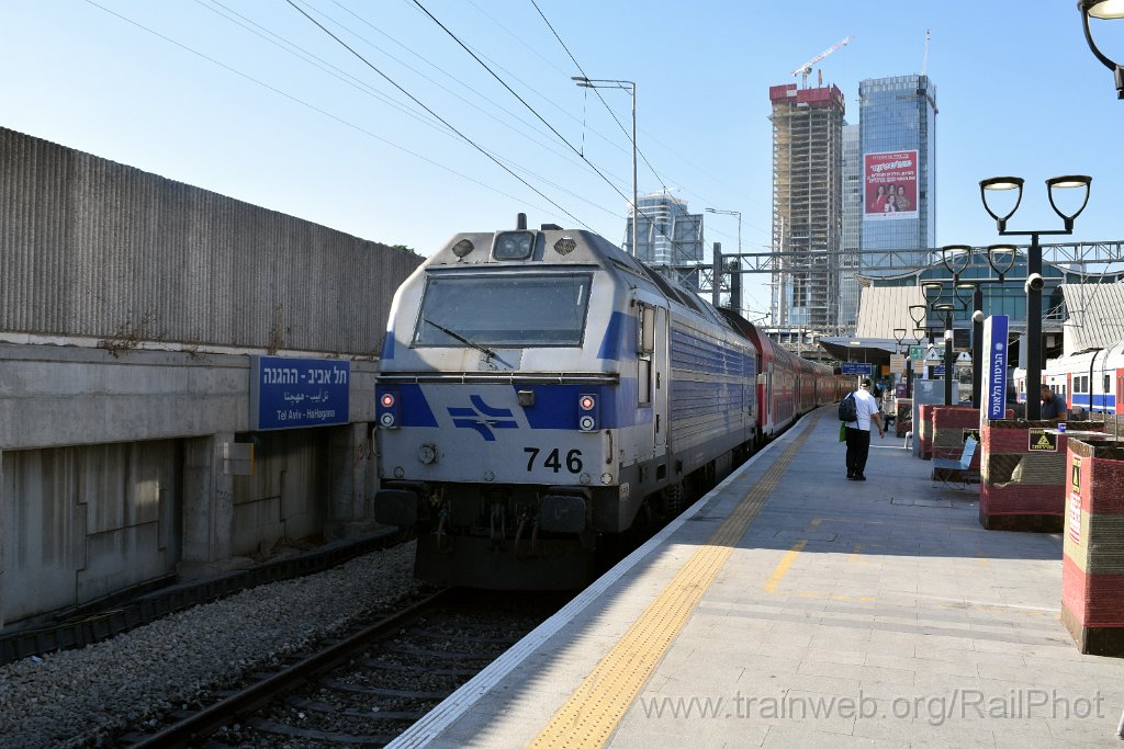 10390-0043-140726.jpg - IR JT42BW 746 / Tel-Aviv HaHagana 14.7.2026