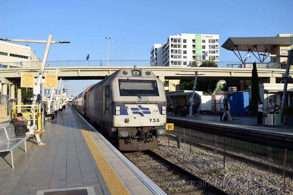 10407-0033-030826.jpg - IR JT42BW 735 / Haifa-HaShmona Merkaz 3.8.2026