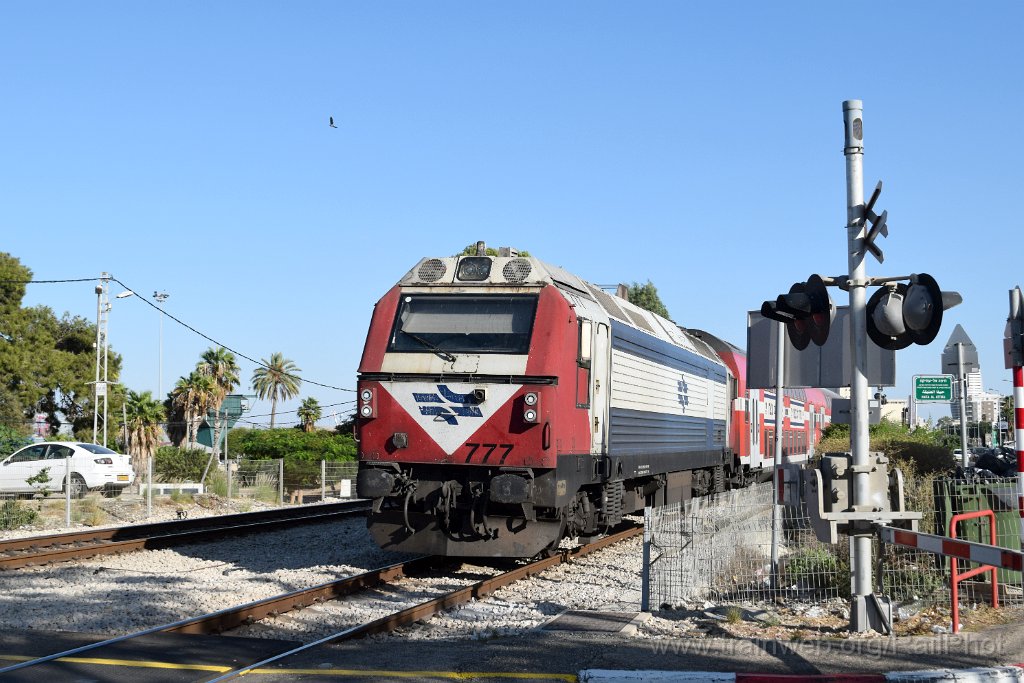 10489-0022-270926.jpg - IR JT42BW 777 / Haifa (A.L, Ziso crossing) 27.9.2026