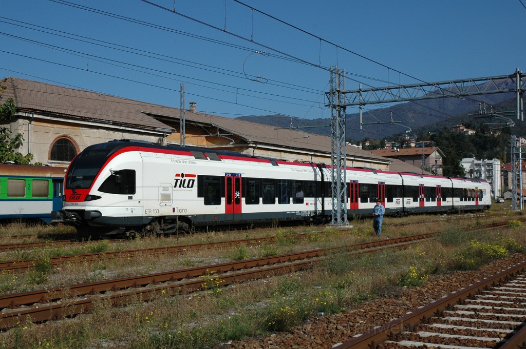 2663-0026-211012.jpg - TILO RABe 524.002 «Ticino» / Luino 21.10.2012