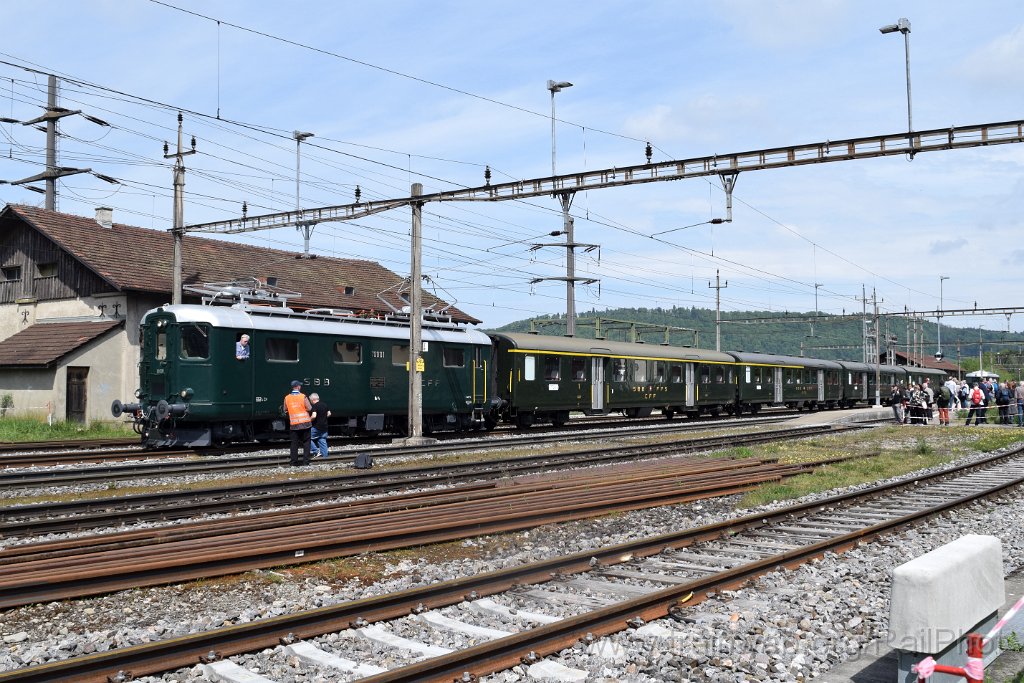 9677-0009-270425.jpg - SBB-CFF Re 4/4' 10001 / Etzwilen 27.4.2025