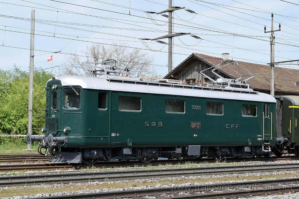 9677-0028-270425.jpg - SBB-CFF Re 4/4' 10001 / Etzwilen 27.4.2025