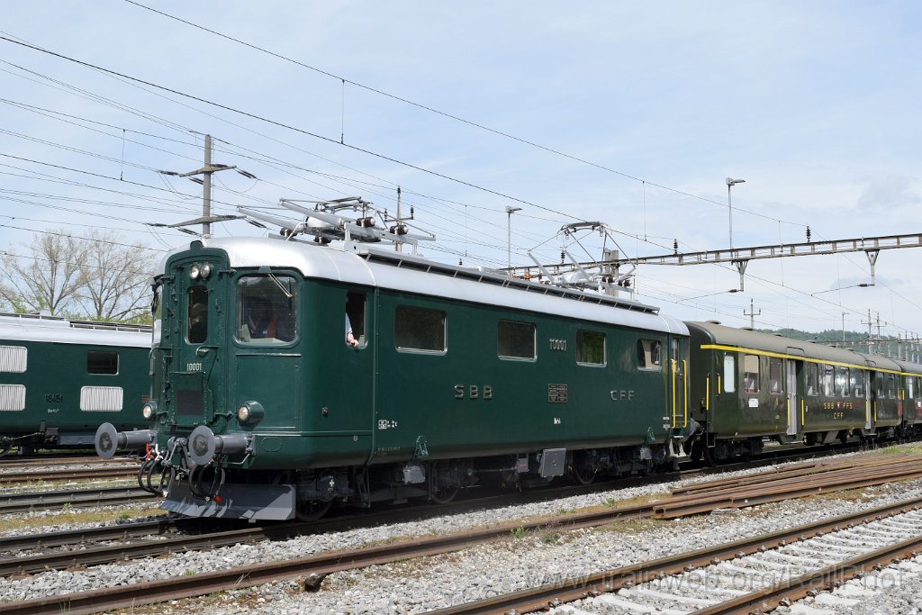 9678-0003-270425.jpg - SBB-CFF Re 4/4' 10001 / Etzwilen 27.4.2025