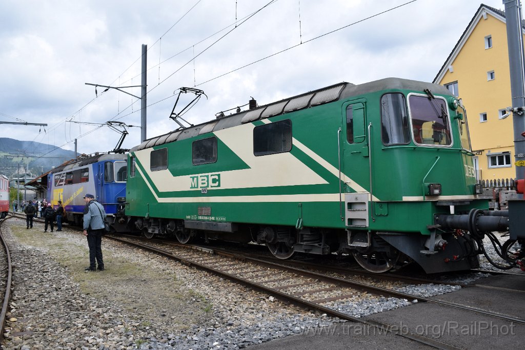 9357-0043-140924.jpg - MBC Re 420.506-8 + WRS Re 420.502 / Balsthal (Dépot) 14.9.2024