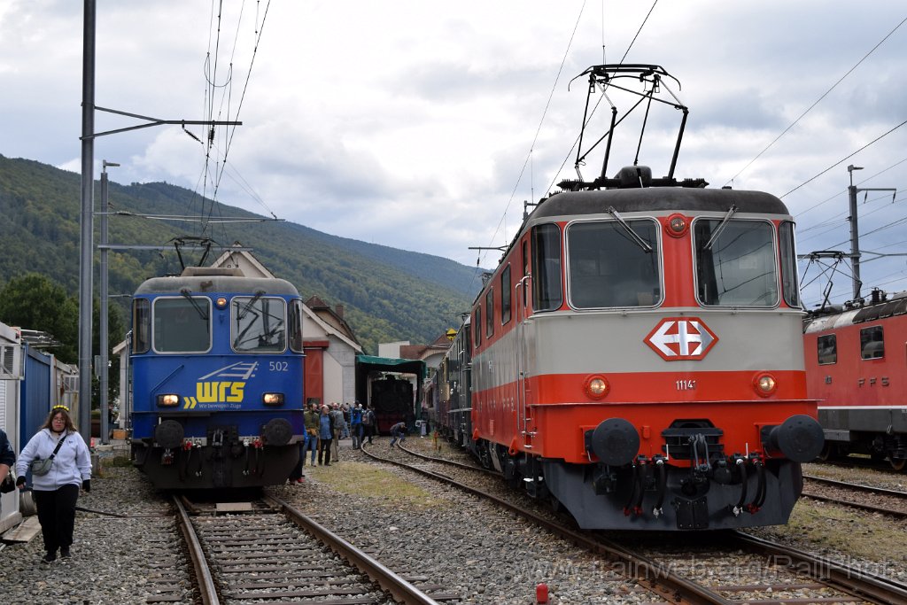 9358-0009-140924.jpg - SBB-CFF Re 4/4" 11141 + WRS Re 420.502 / Balsthal (Dépot) 14.9.2024