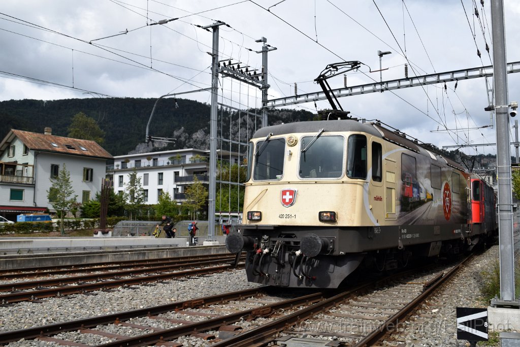 9359-0006-140924.jpg - SBB-CFF Re 420.251-1 "175 ans de chemin de fer en Suisse" + Re 420.252-9 "Wartung mit Durchblick" / Balsthal (Dépot) 14.9.2024